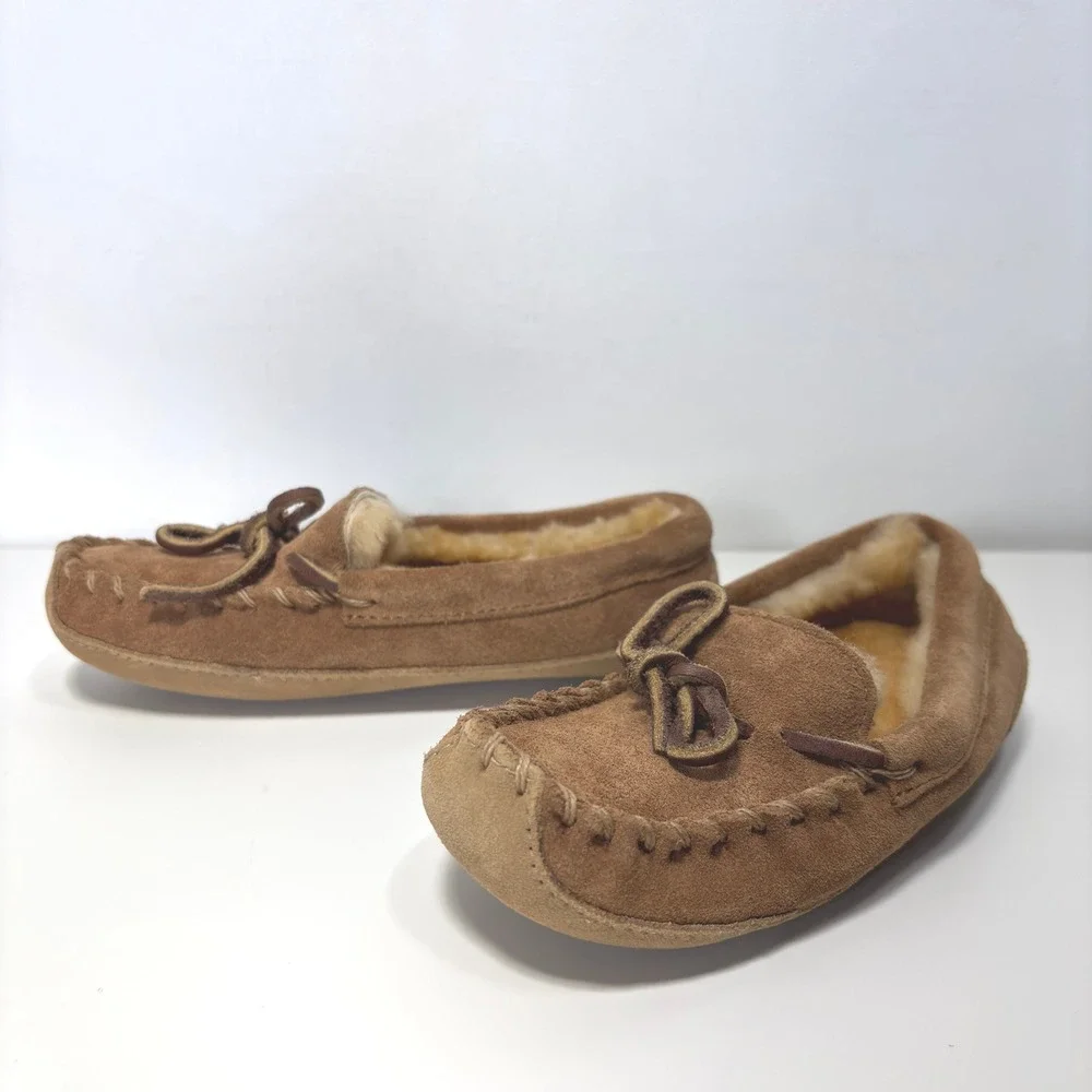 LL Bean Kids Wicked Good Brown Suede Sheepskin Lined Moccasin Slippers Sz 12 NWT